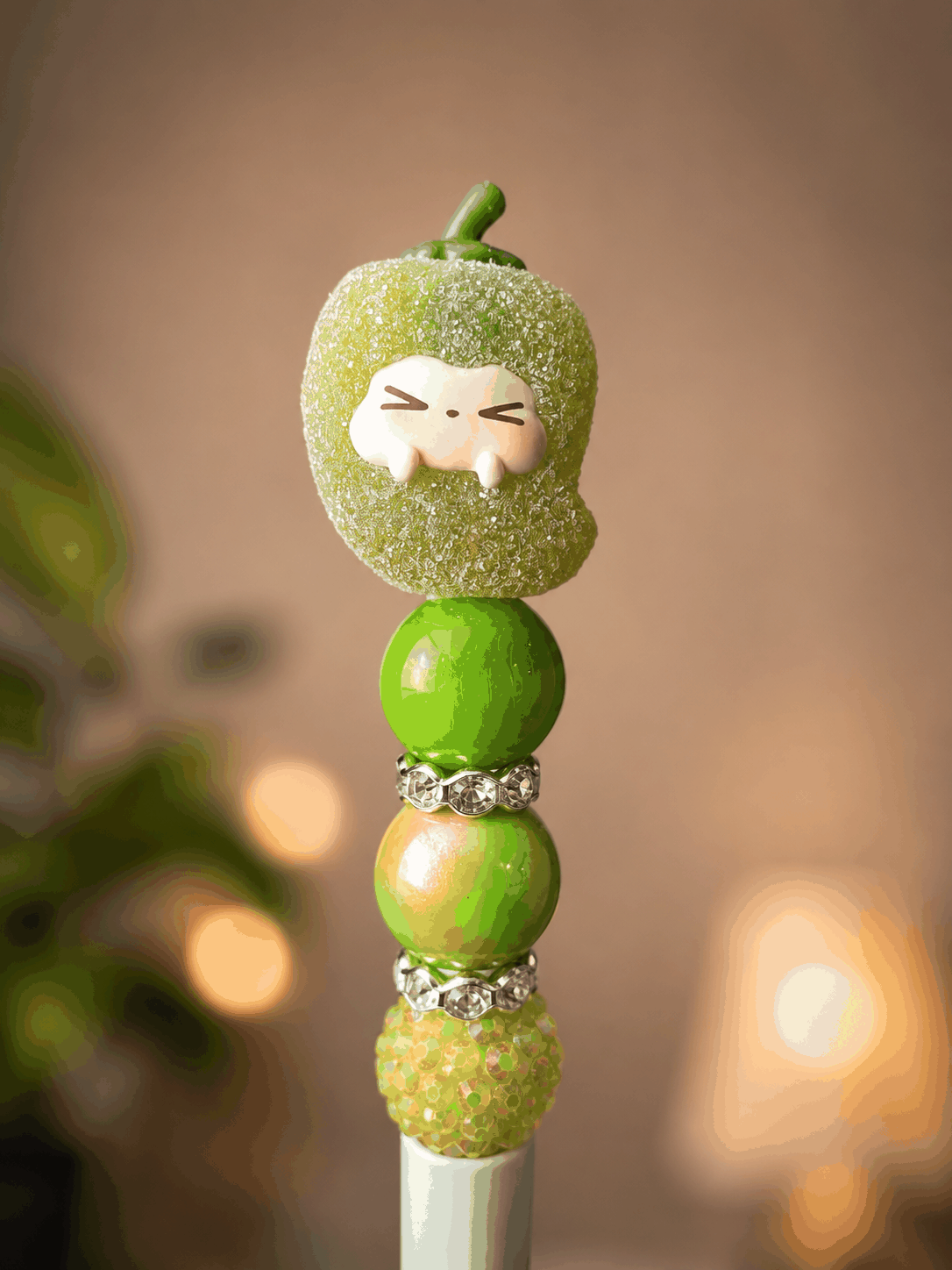 Kiki Authentic Bean glitter pepper pen close-up image