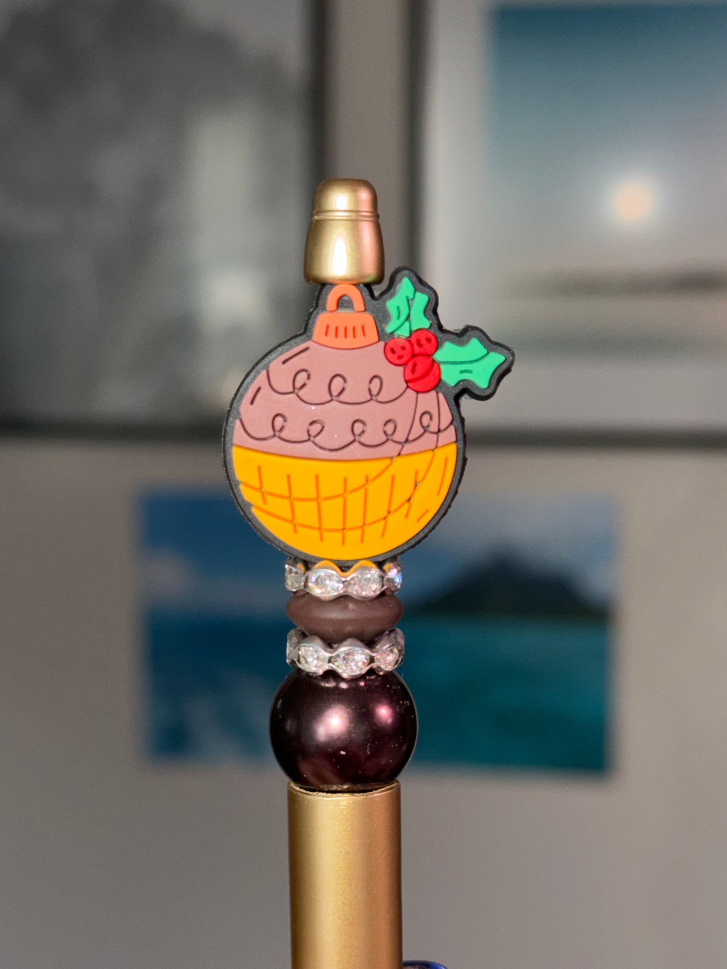 Ornament Gold and Brown Pen - Christmas and Holidays