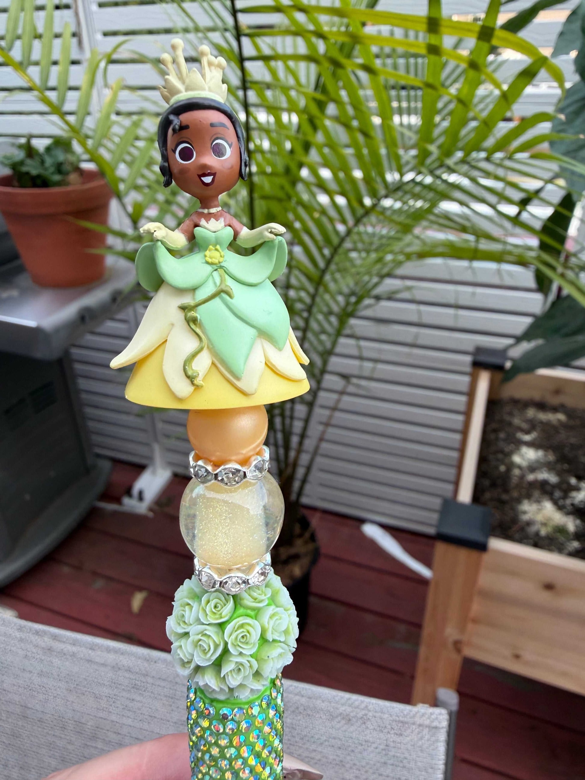 Handmade Disney Princess Tiana beaded green and gold rhinestone ballpoint pen with floral design